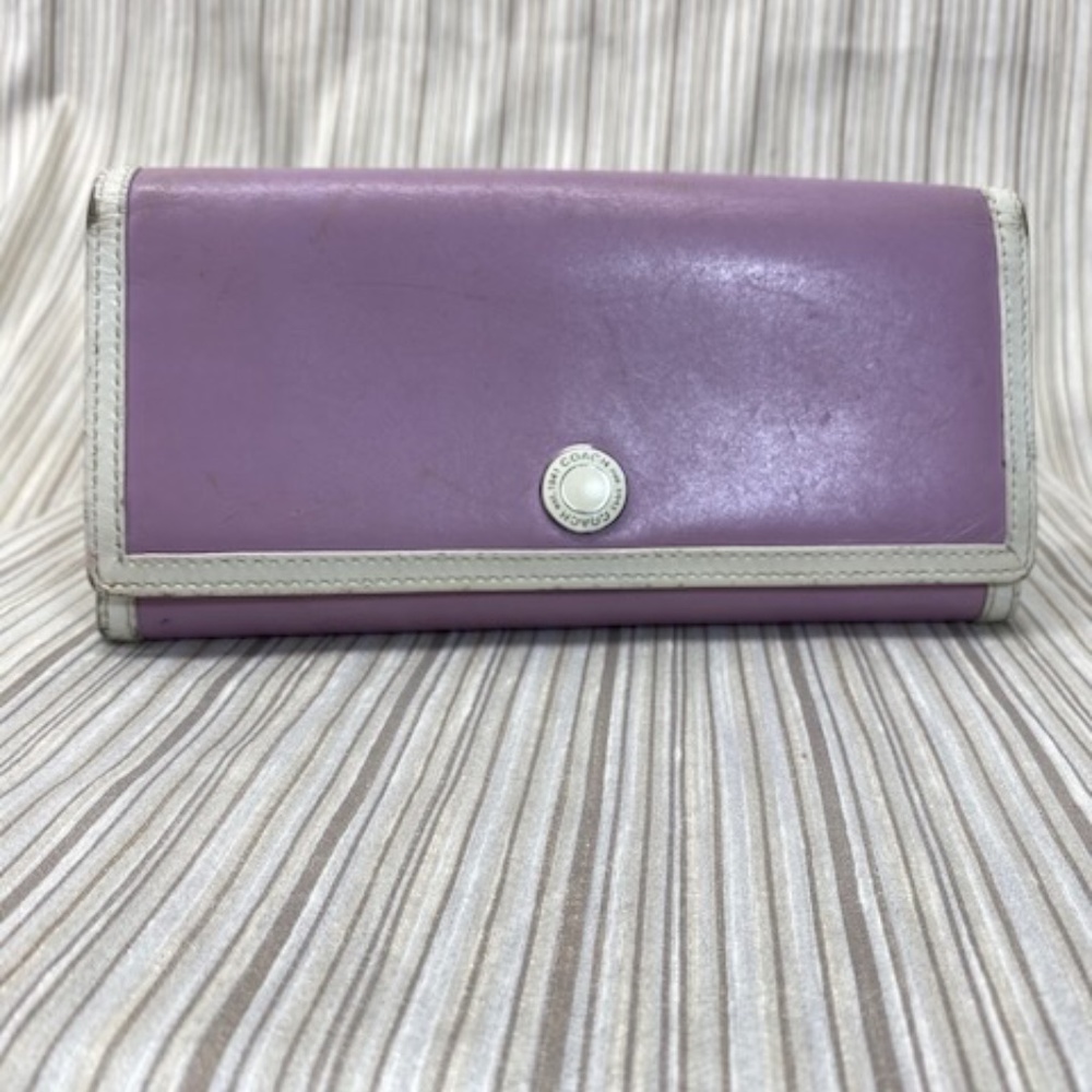 VINTAGE Coach est.1941 Light Purple / Lavender with white Leather Trim Wallet